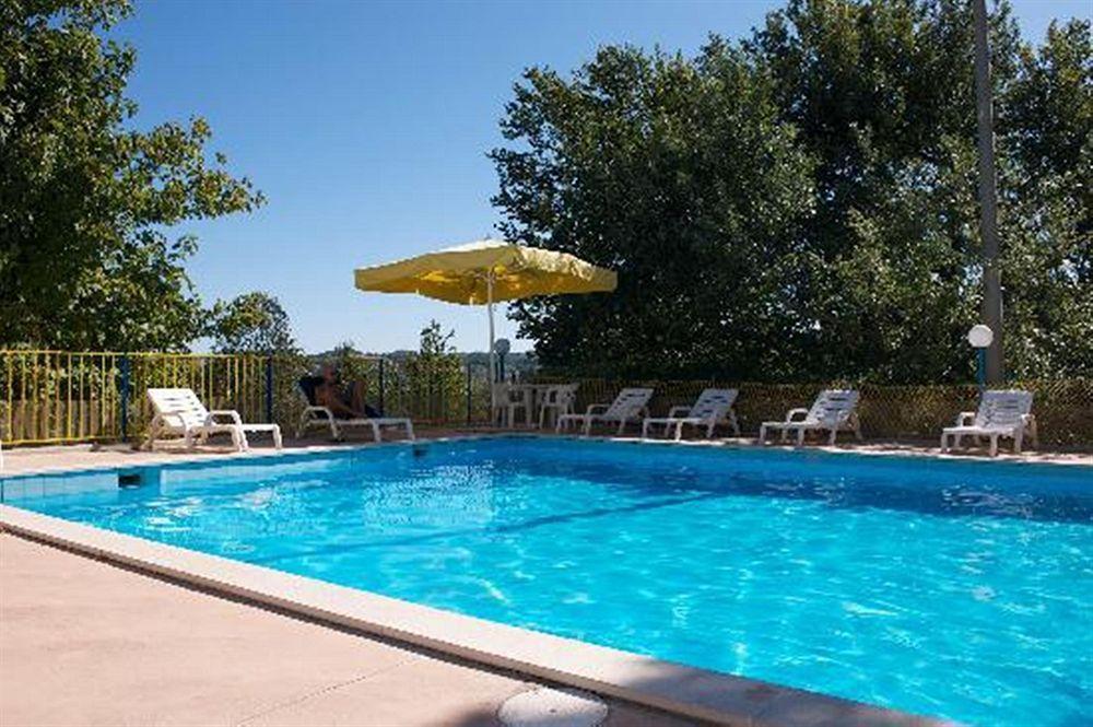 אורבינו Hotel La Meridiana מראה חיצוני תמונה