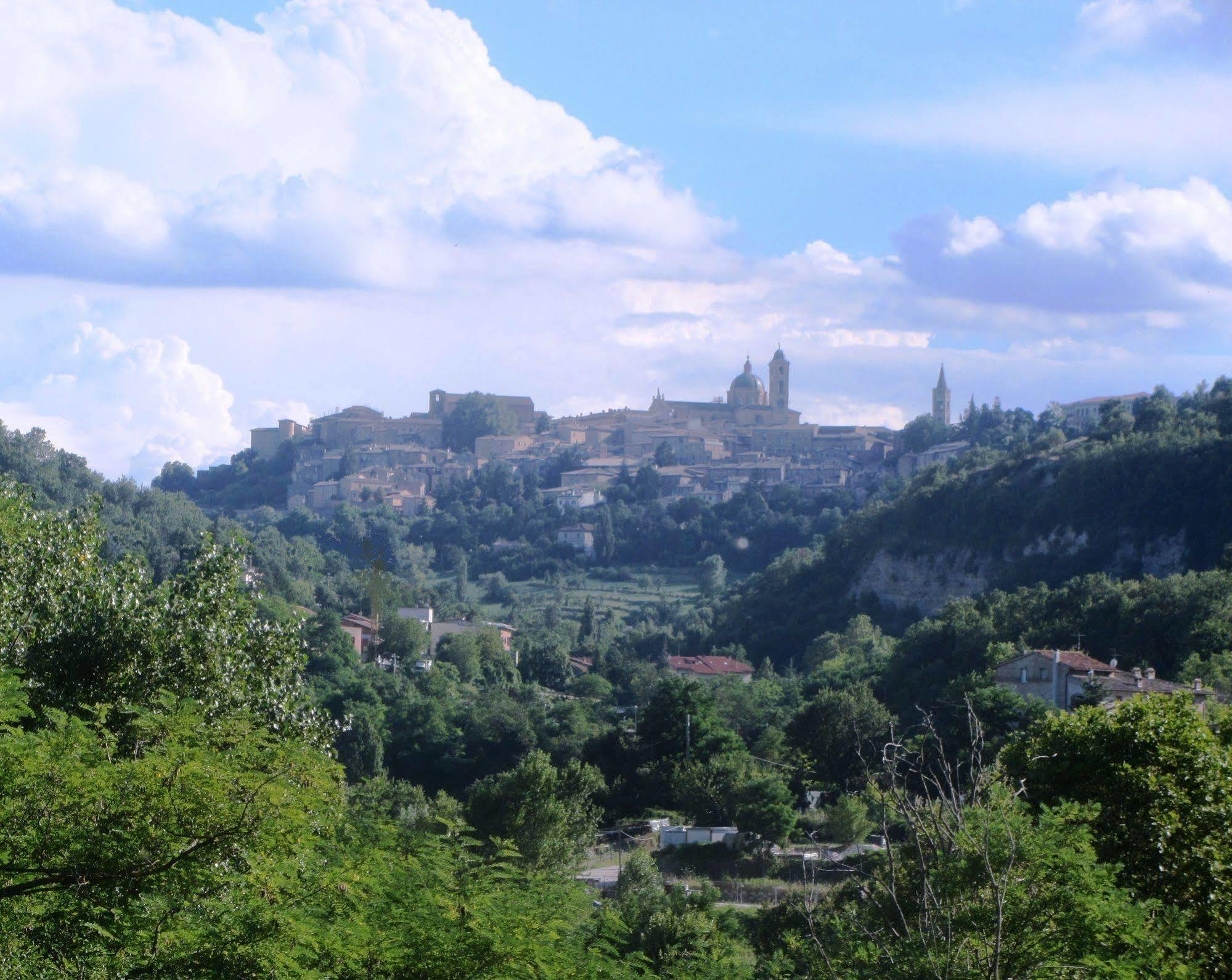 אורבינו Hotel La Meridiana מראה חיצוני תמונה