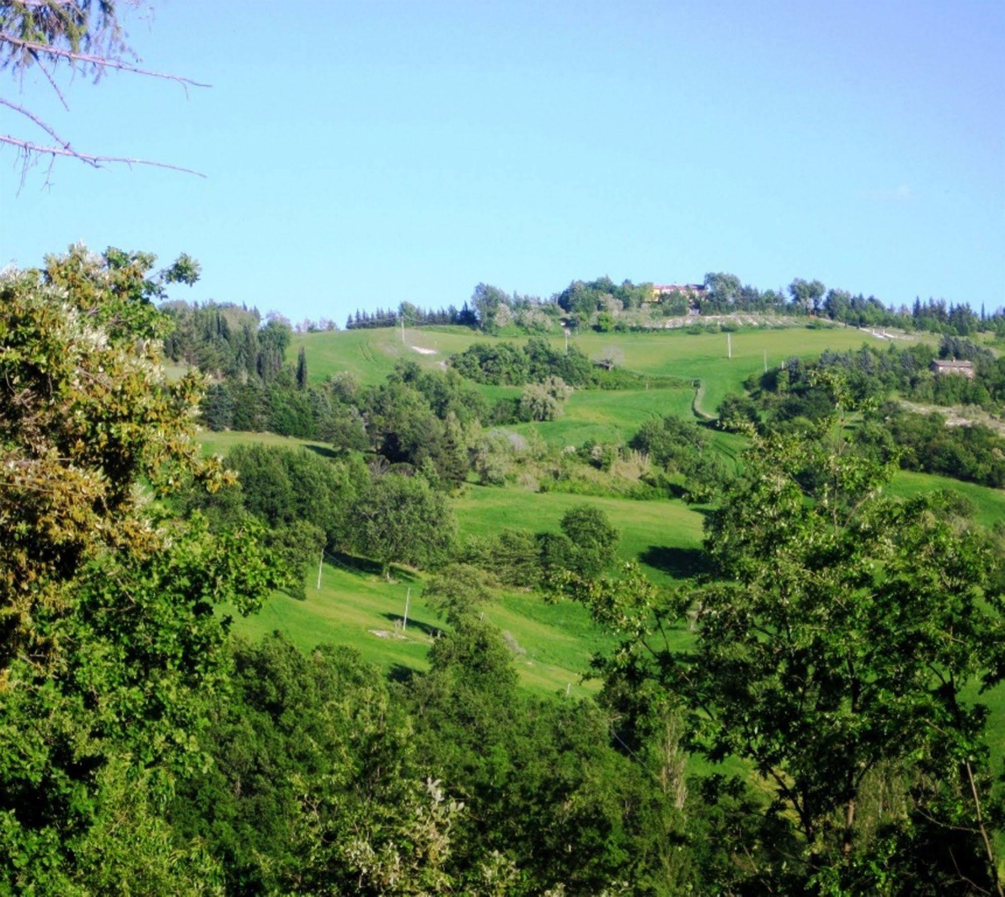 אורבינו Hotel La Meridiana מראה חיצוני תמונה